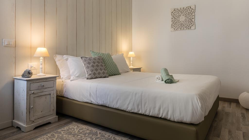 Birkin Apartments Cagliari Habitación foto